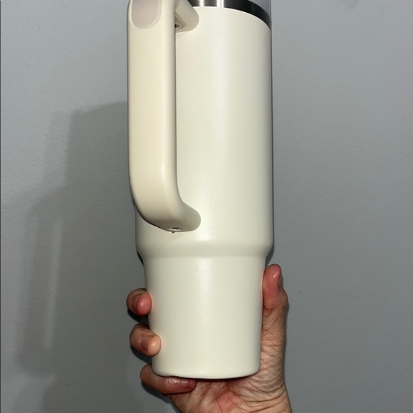 Stanley Cream Cup/Tumbler with Handle - Picture 5 of 7